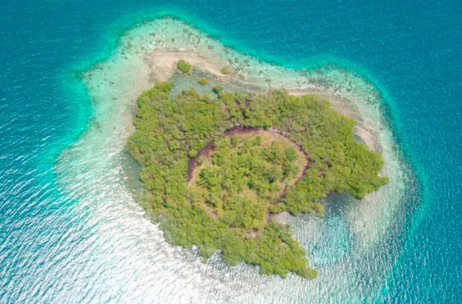 Остров 1.20. Остров секрет (Secret Island Belize). Острова в Карибском море 5. Продается остров в Карибском море. Остров в виде хвоста.